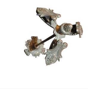 Vintage Victorian Clip Stand